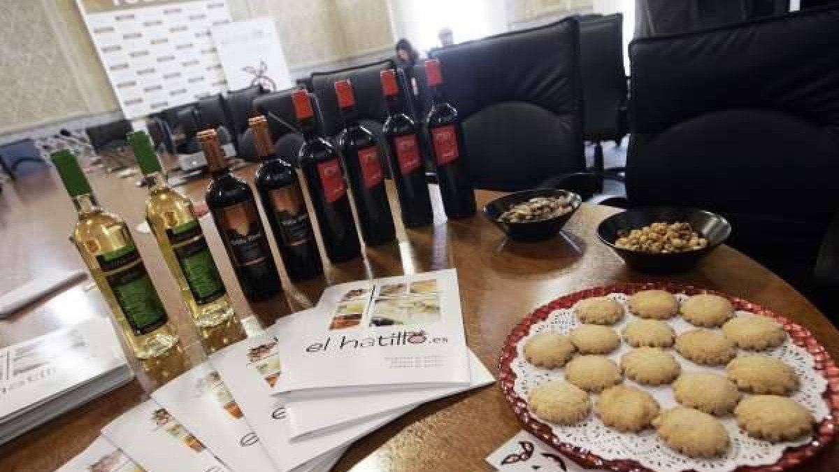 El hatillo reúne en su lista de productos vinos ecológicos, embutidos sin gluten,...-ECB