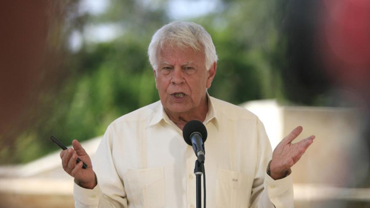 Felipe González compara desde Colombia a los líderes independentistas investigados con los guerrilleros de la FARC.-RICARDO MALDONADO ROZO (EFE)