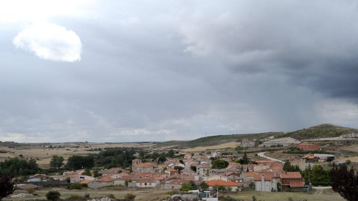 Una vista general de la localidad, ubicada en el Alfoz de Burgos, a pocos kilómetros de la capital.-ISRAEL L- MURILLO
