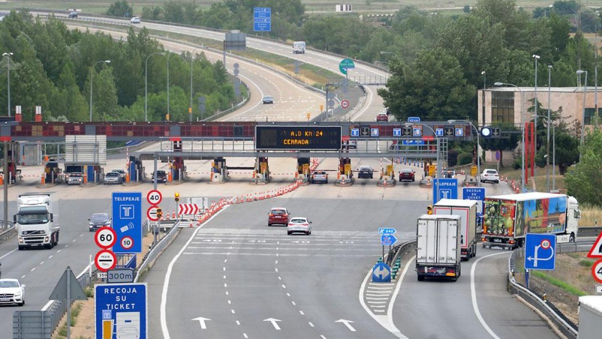 Las cabinas de peaje de la autopista AP-1 desaparecerán a partir del 1 de diciembre».-ISRAEL L. MURILLO