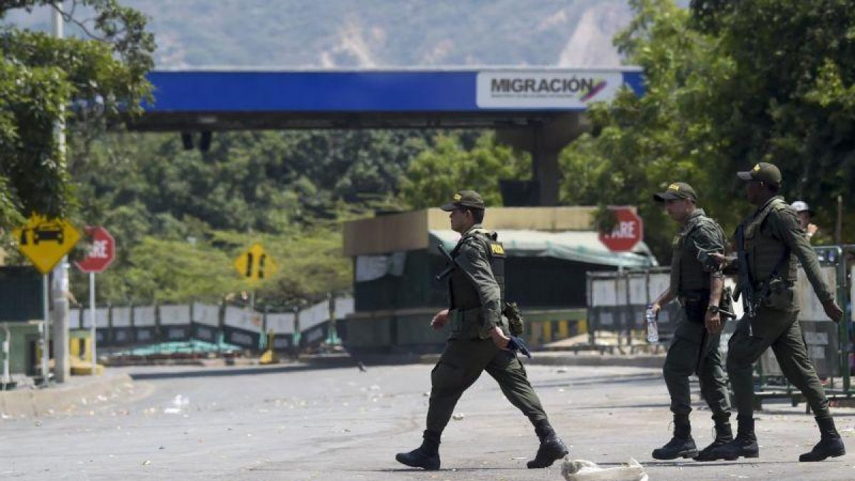 Puente fronterizo Simón Bolivar entre Colombia y Venezuela.-AFP