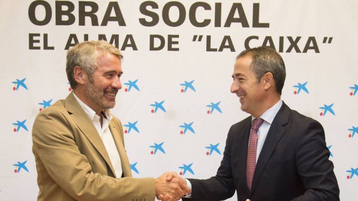 Jorge Simón y José Manuel Bilbao sellan el acuerdo.-ECB