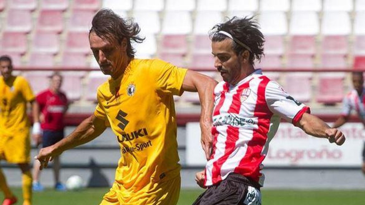 Imagend el encuentro de pretemporada entre el Burgos CF y el UD Logroñés.-