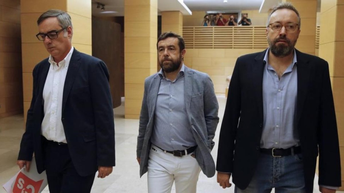 José Manuel Villegas, Miguel Gutiérrez y Juan Carlos Girauta, negociadores de Ciudadanos.-EFE