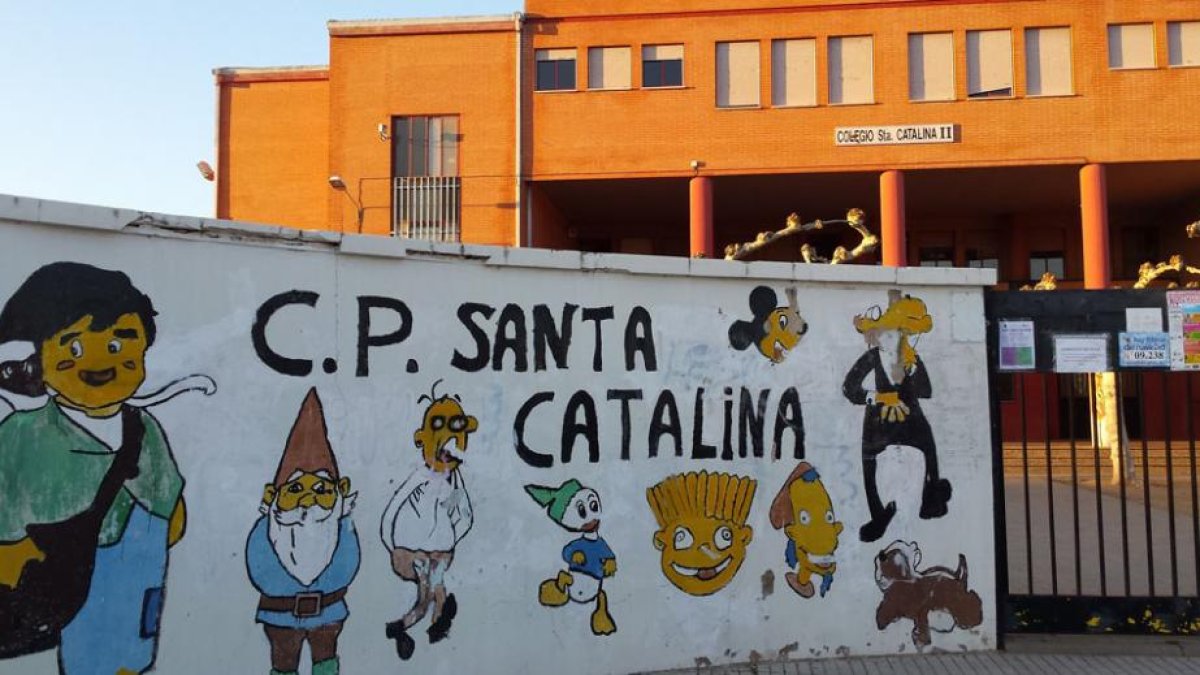 El hombre de 48 años detenido era tutor de 5º y 6º de Primaria del centro arandino.-L. V.