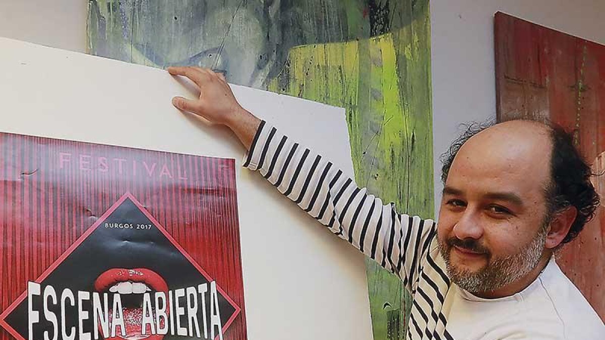 Txalo Toloza-Fernández, ayer antes de sentarse a hablar de su propuesta escénica.-Raúl Ochoa