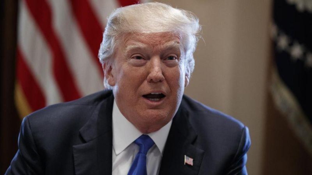 Trump, durante una reunión con legisladores sobre política migratoria, en la Casa Blanca, el 9 de enero.-AP / EVAN VUCCI