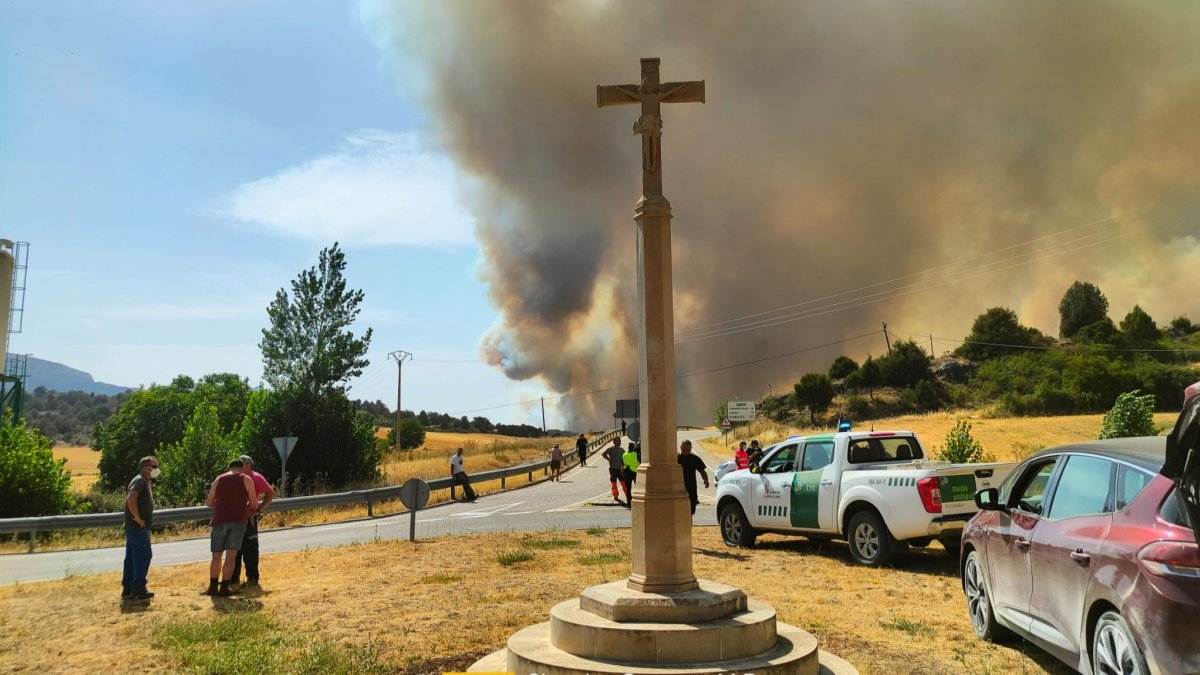 Los vecinos de Santibáñez del Val esperan impacientes noticias de sus casas