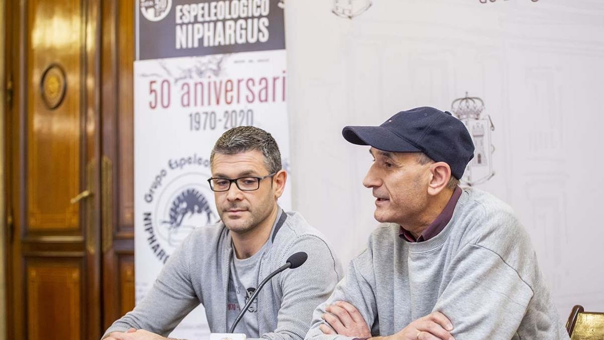 Cincuenta años descubriendo «grandes hitos» en cuevas.-SANTI OTERO