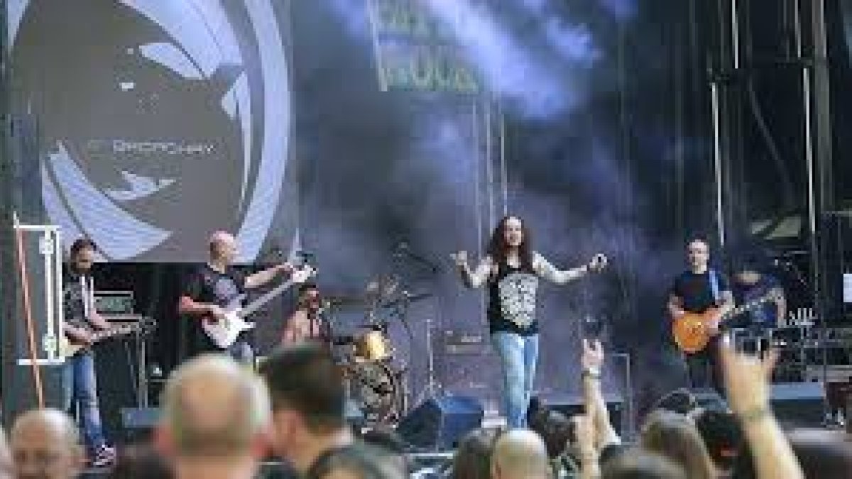 Concierto de la última edición del festival Zurbarán Rock, en plenas fiestas de San Pedro. / RAÚL G. OCHOA