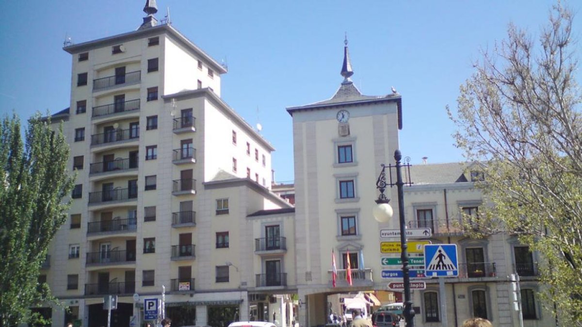 La oposición conocerá el contenido del informe de la jefa de Urbanismo en una comisión.-L. V.
