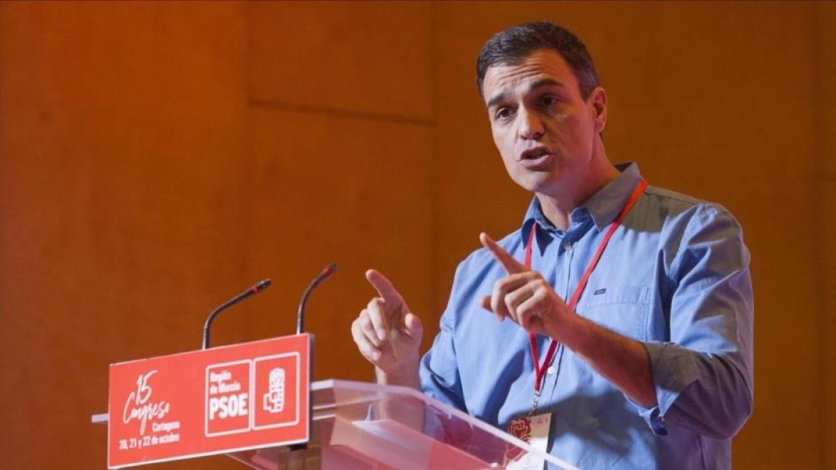 Pedro Sánchez, el pasado día 21, en Cartagena.-PERIODICO (EFE / MARCIAL GUILLEN)
