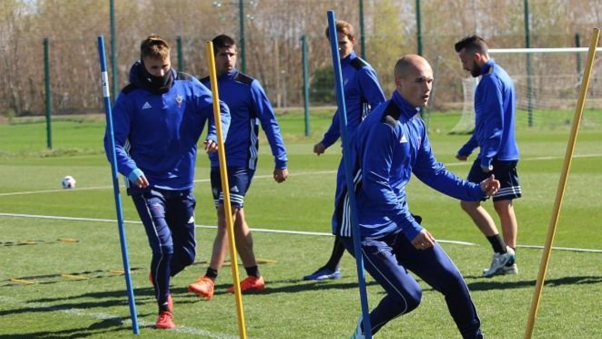 Guridi completó con el grupo la mayor parte del entrenamiento del miércoles.-CDMIRANDES.COM