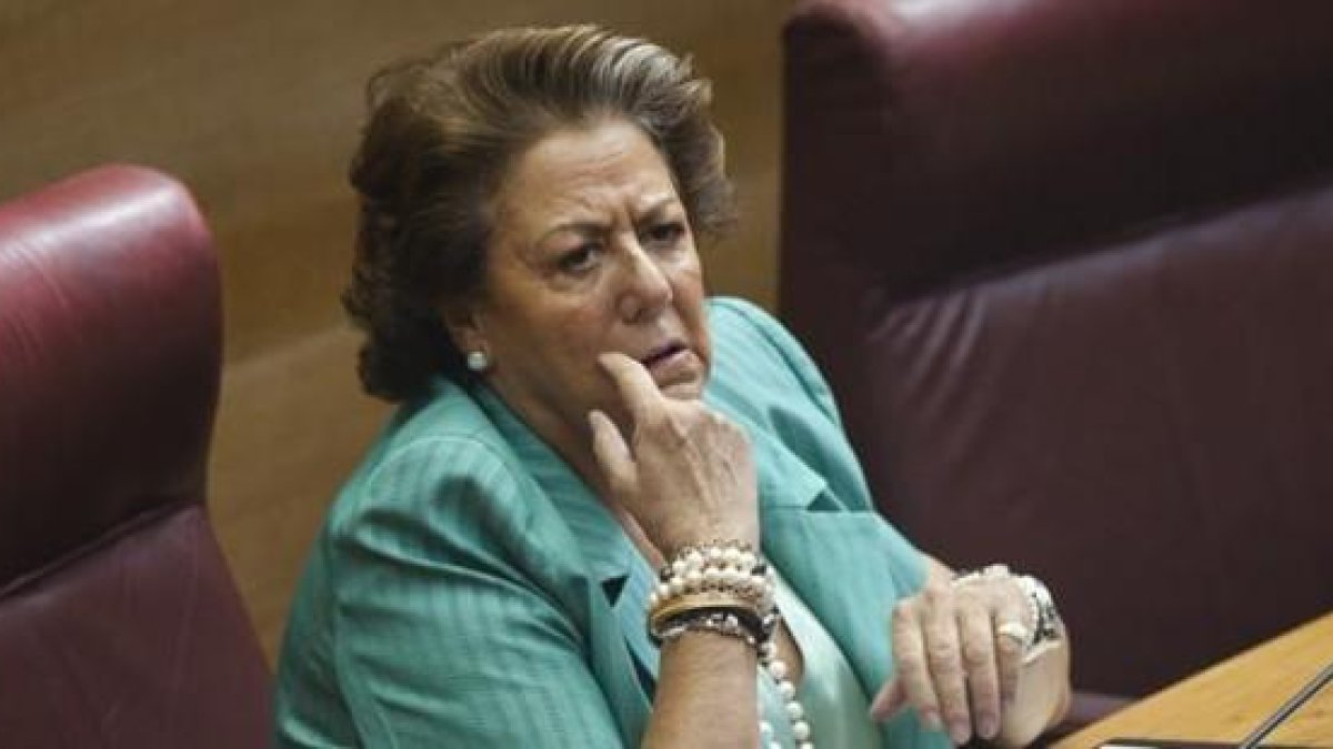 Rita Barberá, en una sesión de las Cortes Valencianas.-