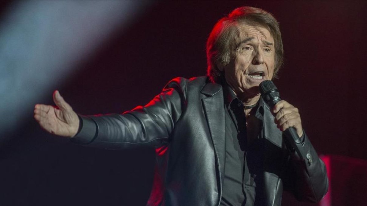 Raphael, en el concierto del pasado octubre en el Palau Sant Jordi.-FERRAN SENDRA