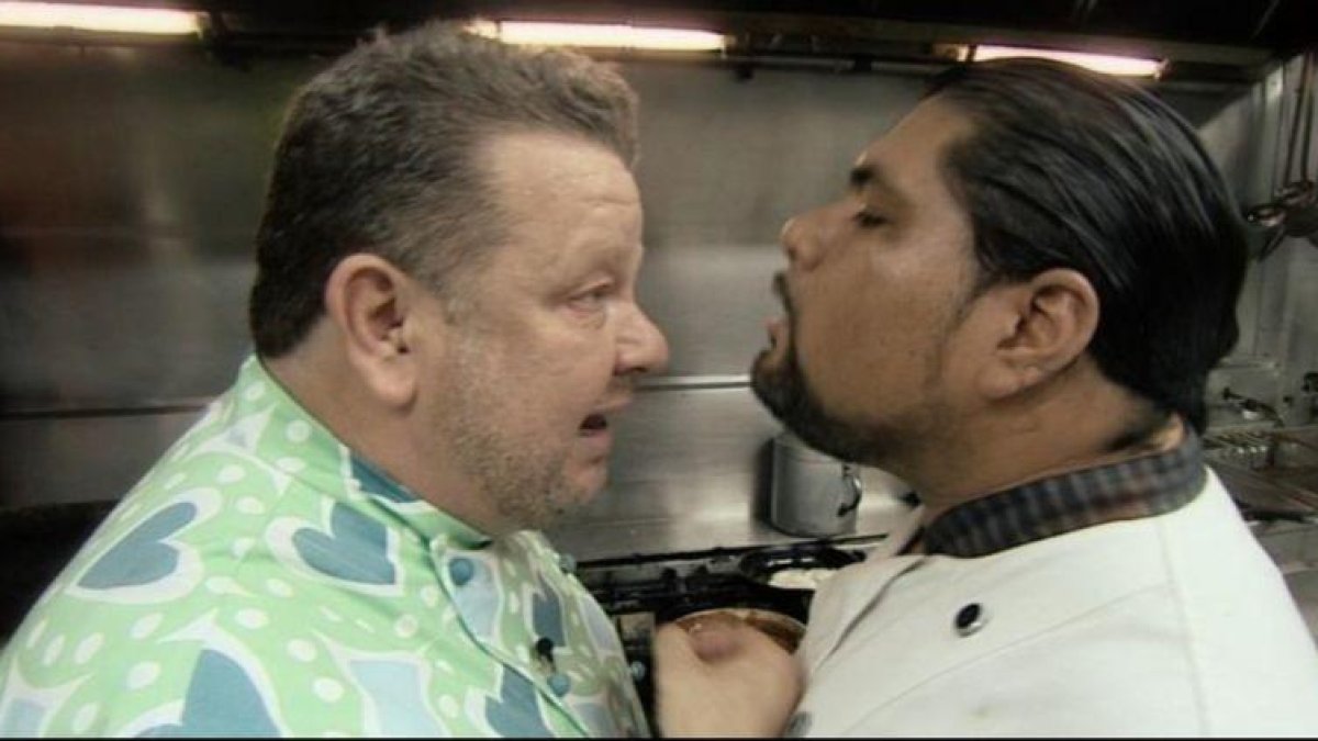 Alberto Chicote, en un tenso momento de la nueva temporada del programa de La Sexta 'Pesadilla en la cocina'.-EL PERIÓDICO