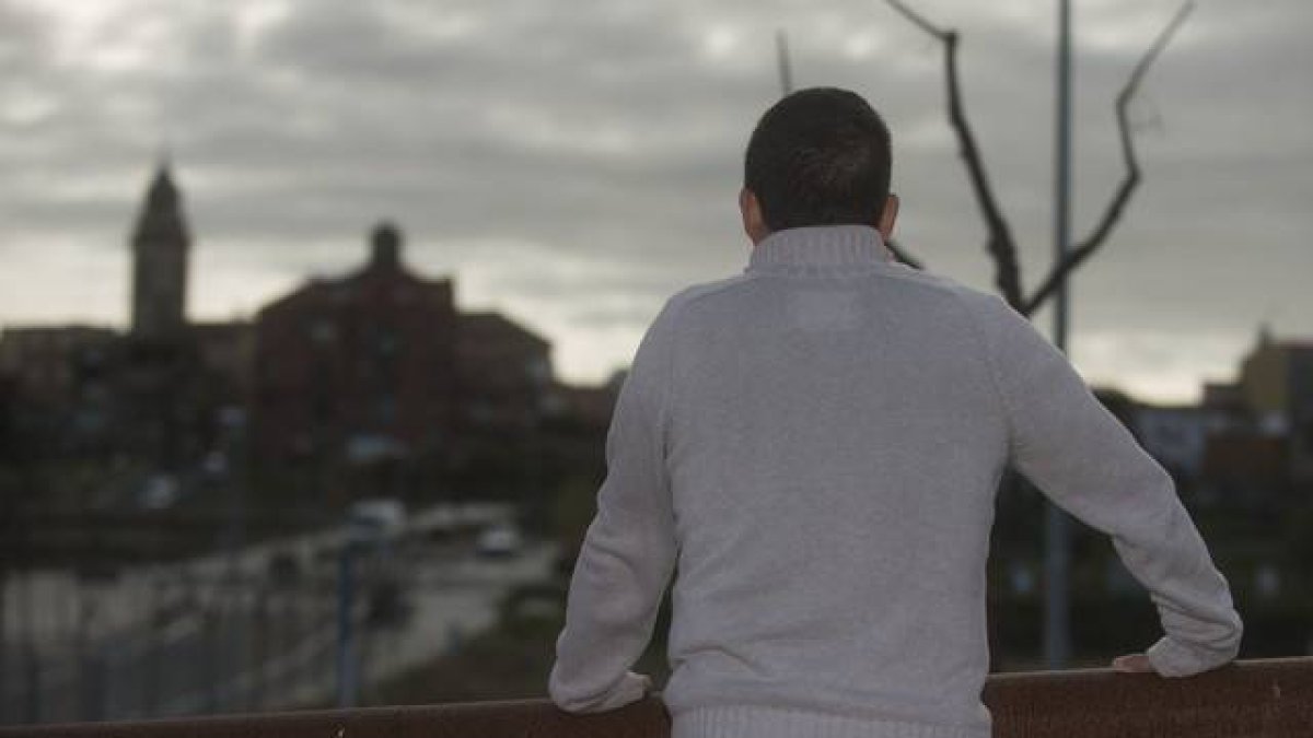 Sergi, 45 años, víctima de abusos sexuales.-JOAN REVILLAS