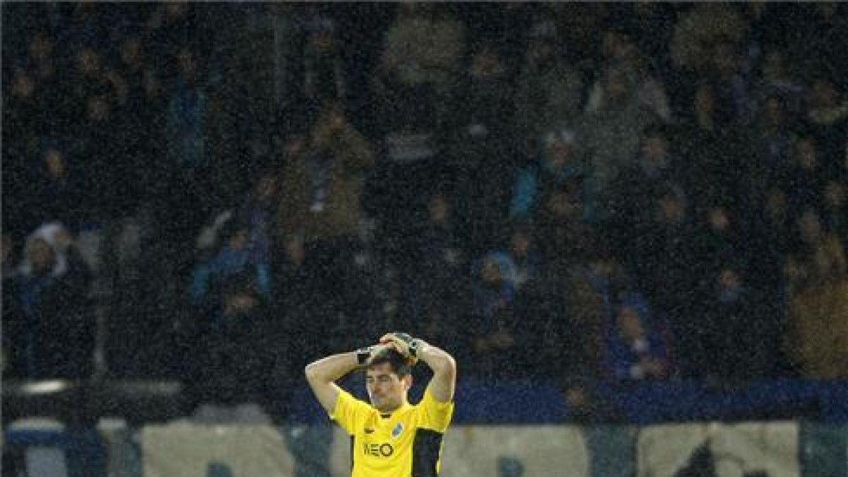 El error de Casillas en el duelo ante el Vitoria Guimaraes-