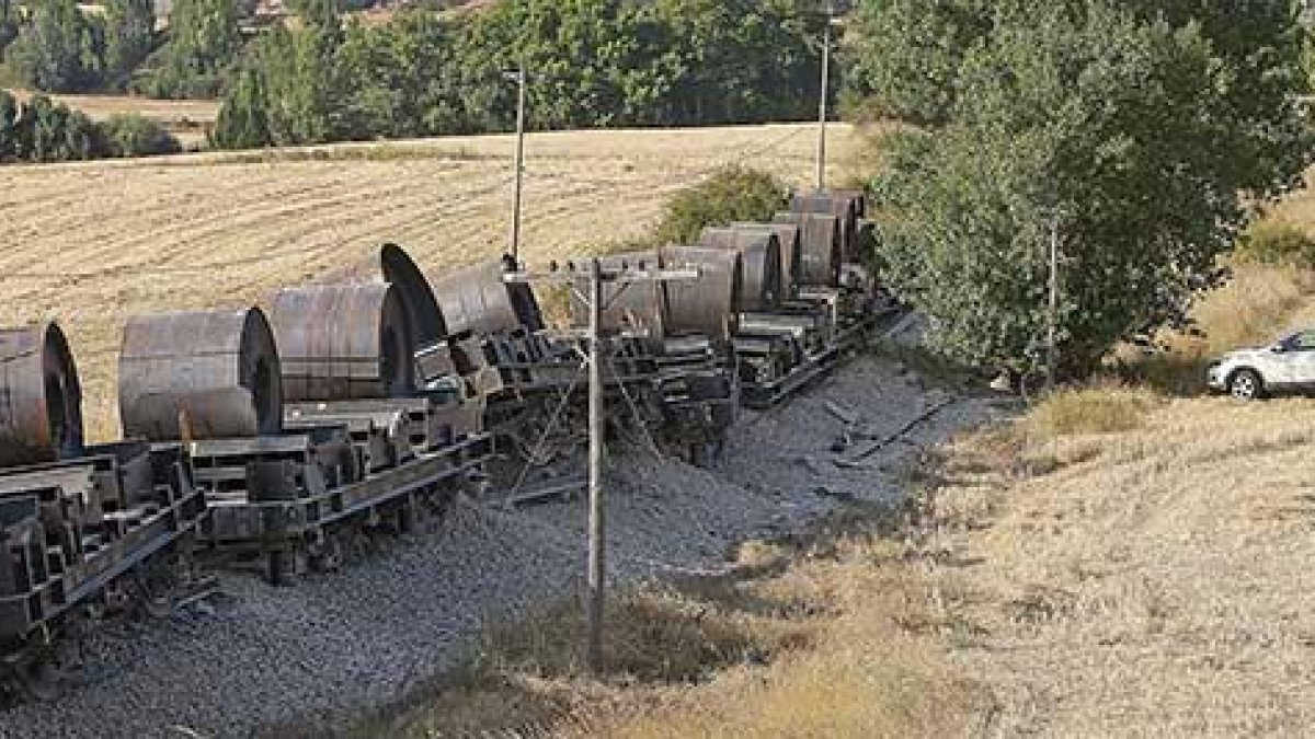 Estado en que quedó parte del convoy.-RAÚL G. OCHOA