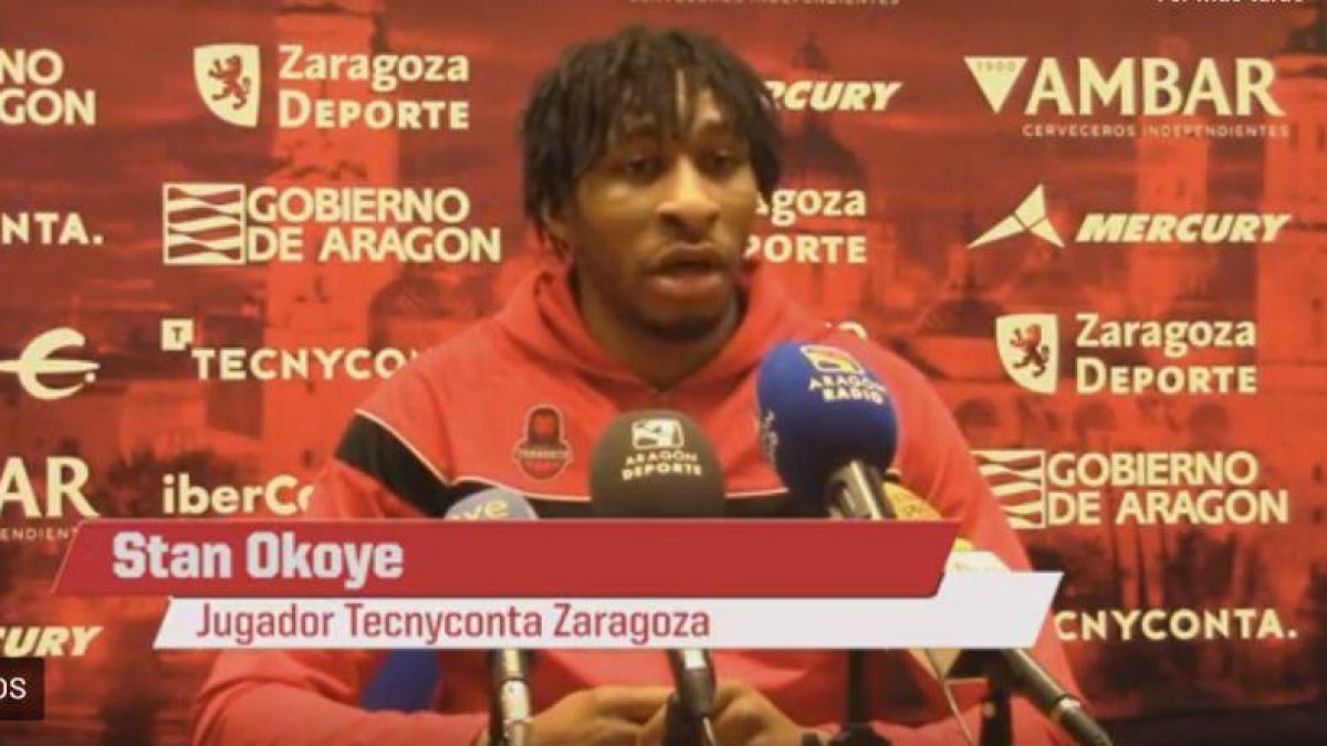 El jugador durante la rueda de prensa de hoy.-TECNYCONTA ZARAGOZA
