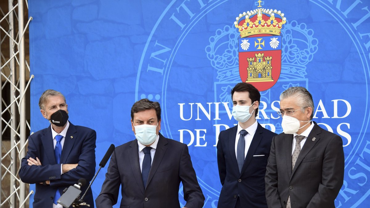 Pérez Mateos, Fernández Carriedo, Monar y Roberto Saiz, delegado de la Junta. ICAL