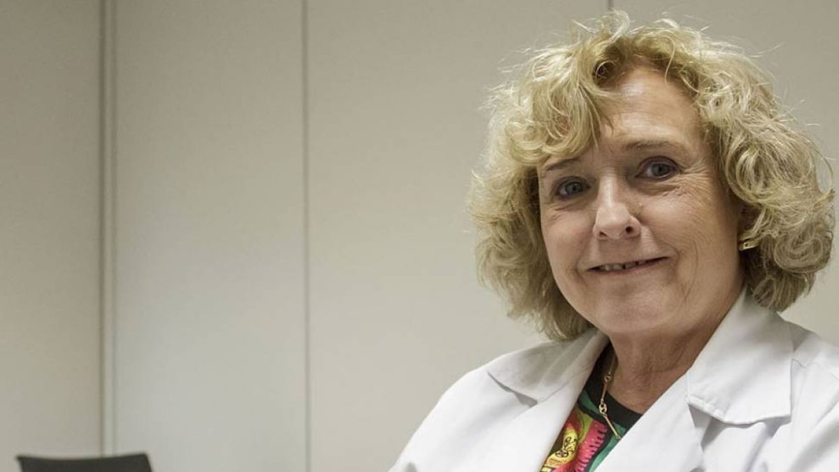 La doctora Mercedes Goñi en la Unidad de Hemetología del Hospital Universitario de Burgos.-Santi Otero