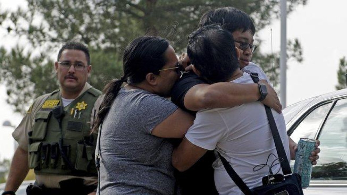 El tiroteo se produjo en el instituto Saugus High School en Santa Clarita.-AP
