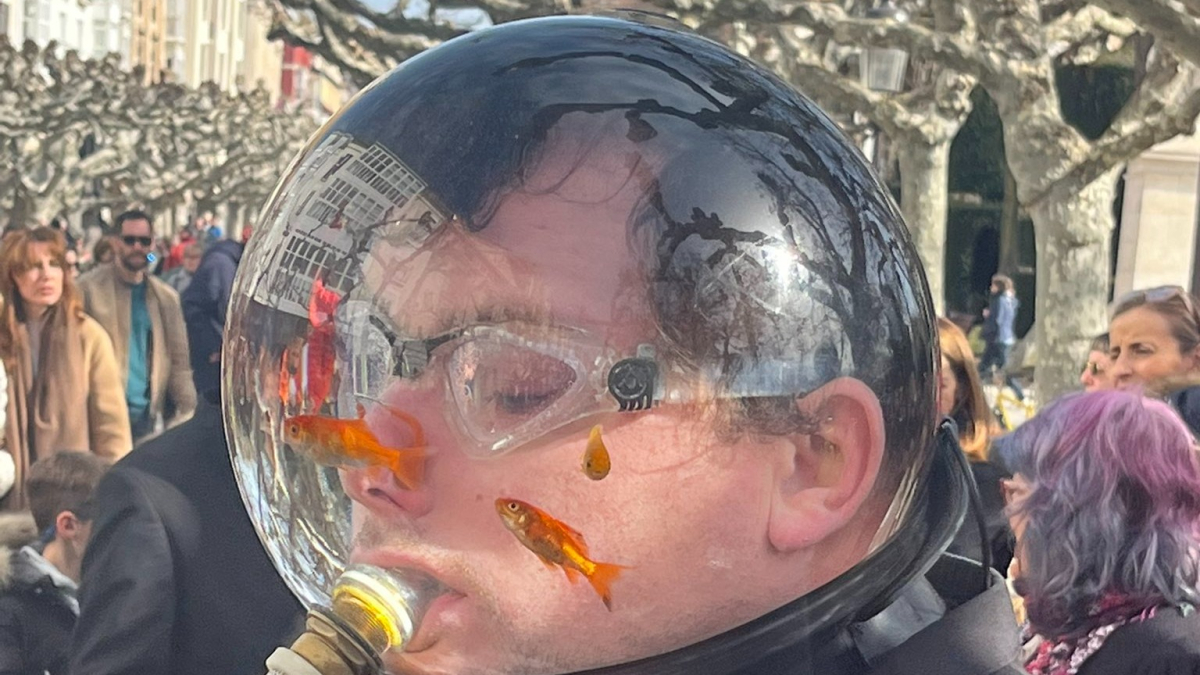 Aquamen, los hombres pecera en Burgos. La sorpresa más increíble del carnaval de 2023. @osnofler