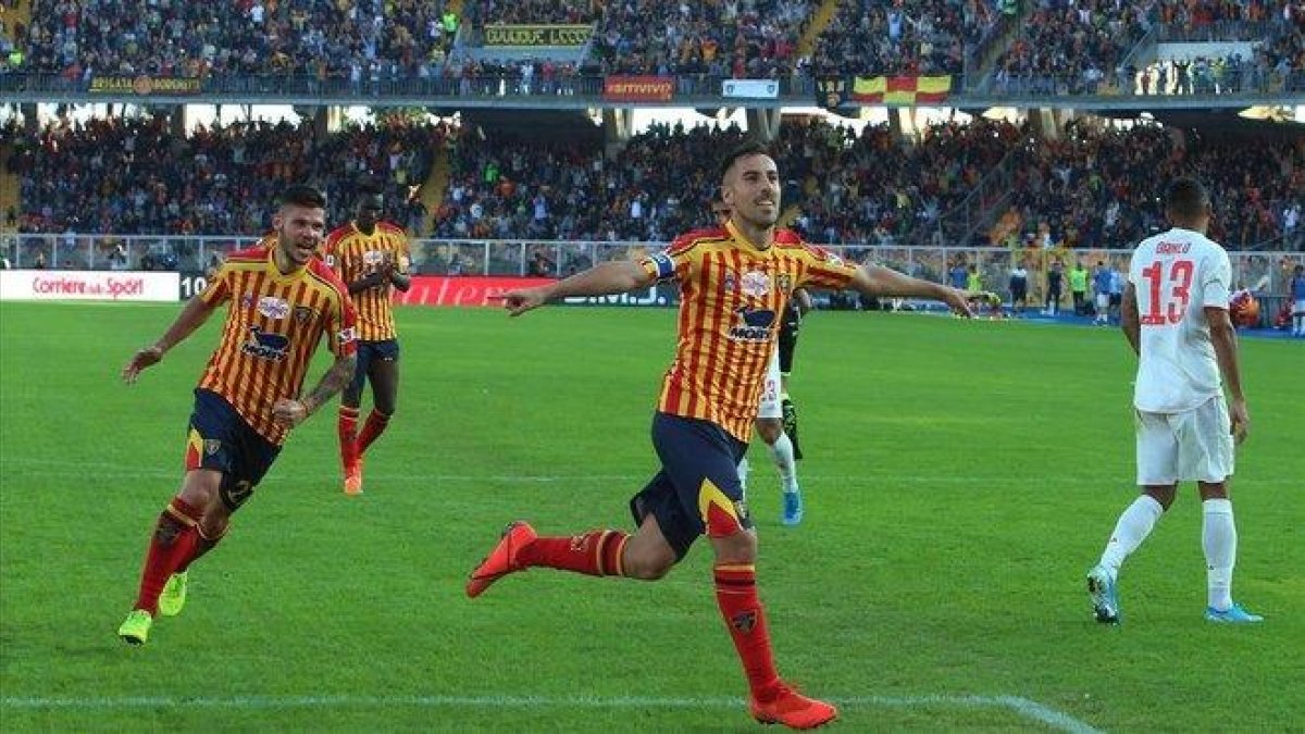 Mancosu celebra el tanto de penalti que significó el empate con la Juventus.-AP / MARCO LEZZI
