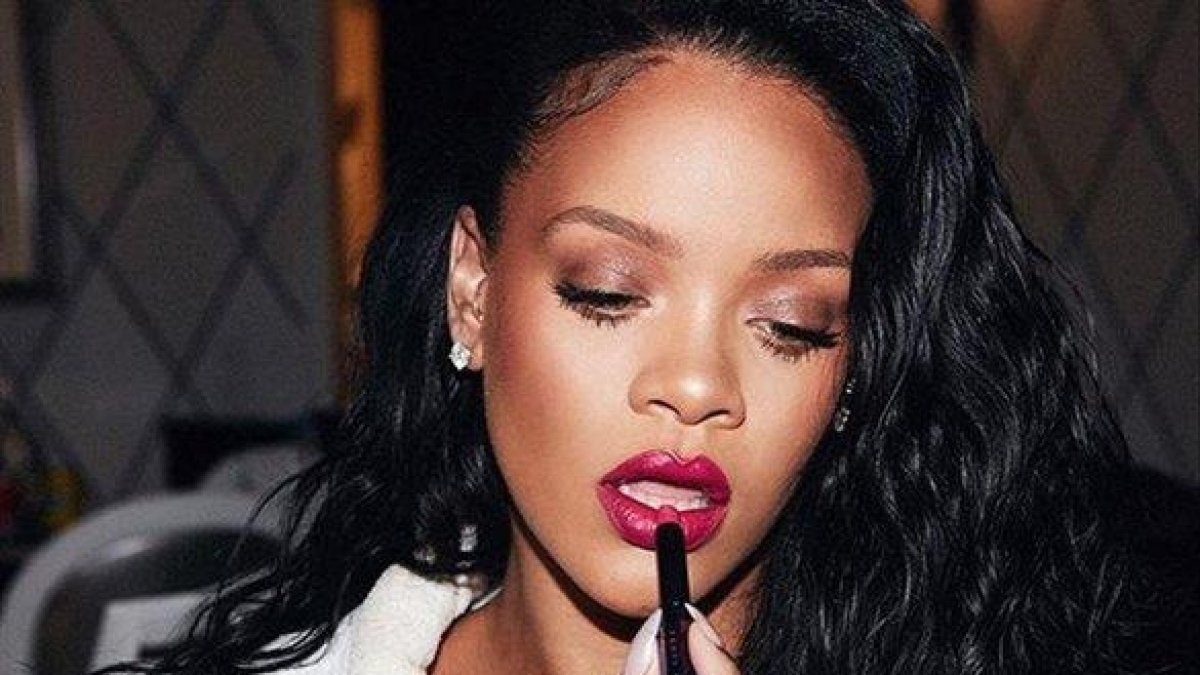 Rihanna acaba de estrenar una nueva colección lencera especial ’San Valentín’.-