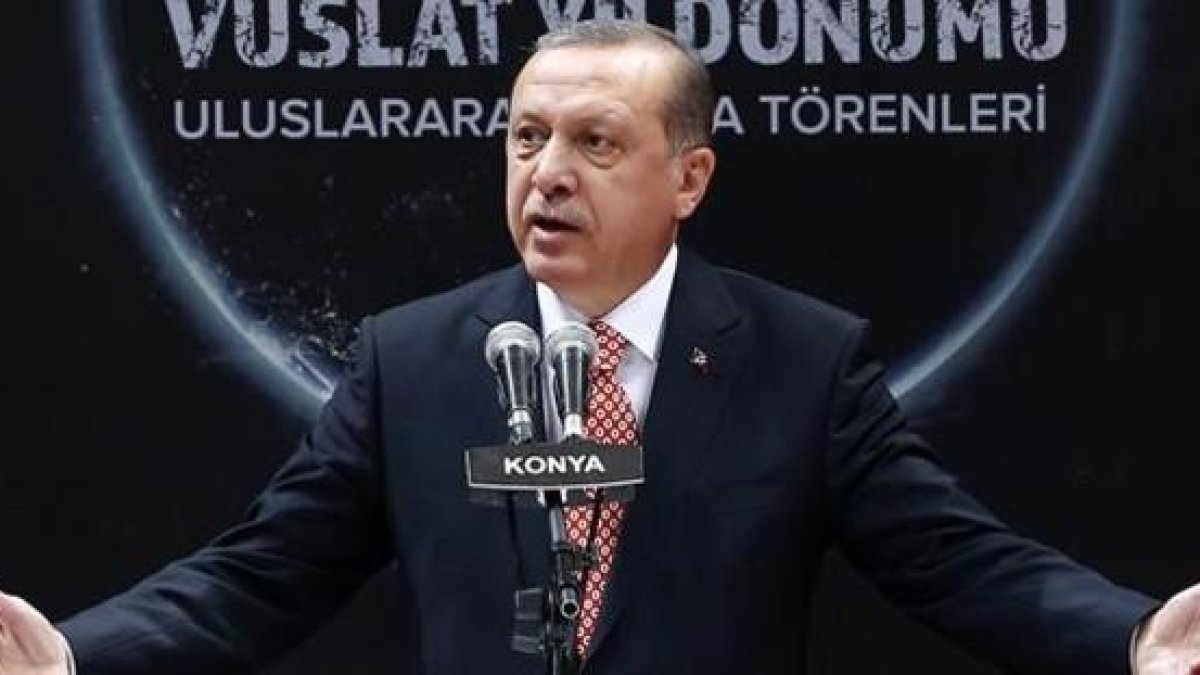 -AP / KAYHAN OZER