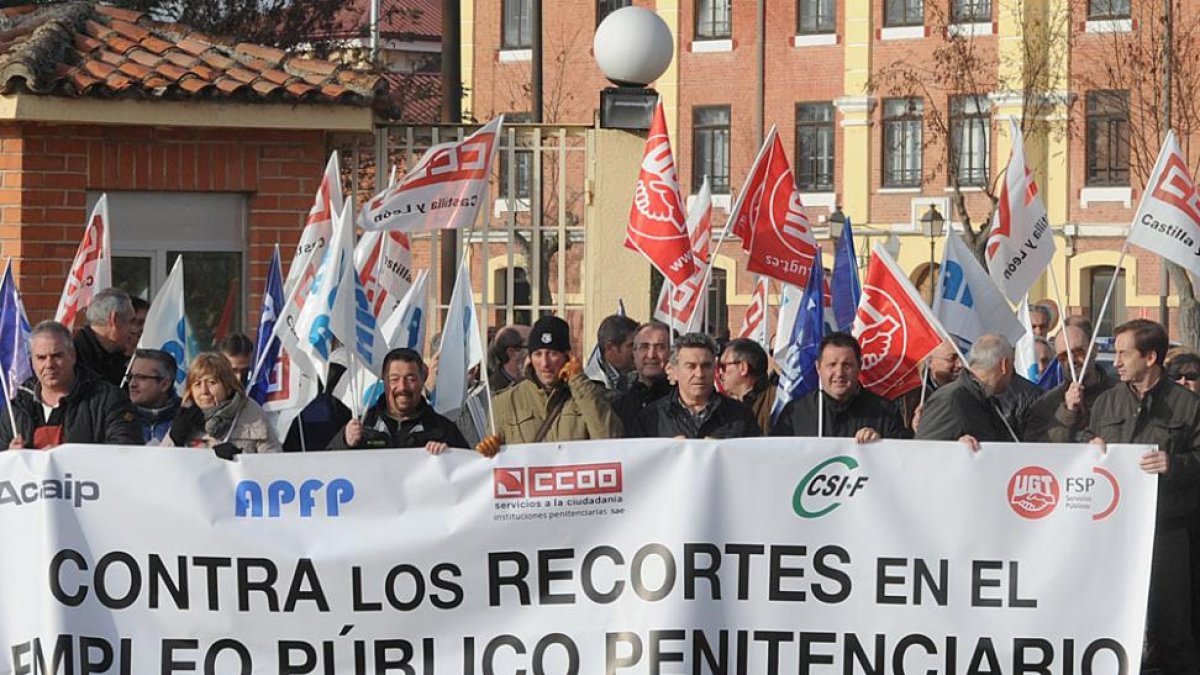 Movilización de la plantilla de la cárcel del pasado mes de diciembre.-ISRAEL L. MURILLO