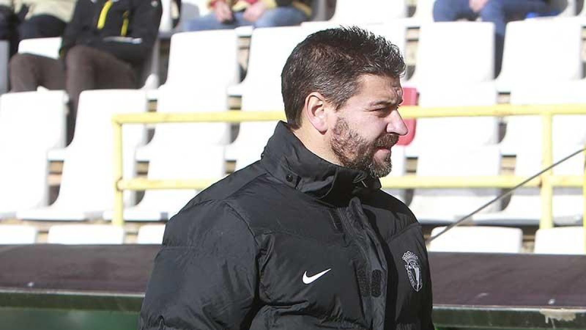 Fernando Estévez antes del encuentro ante el Internacional.-RAÚL G. OCHOA