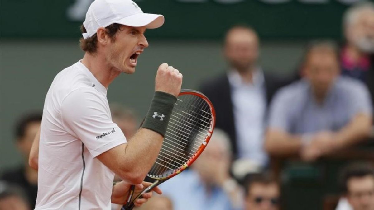 Murray celebra su victoria en Roland Garros-REUTERS / GONZALO FUENTES