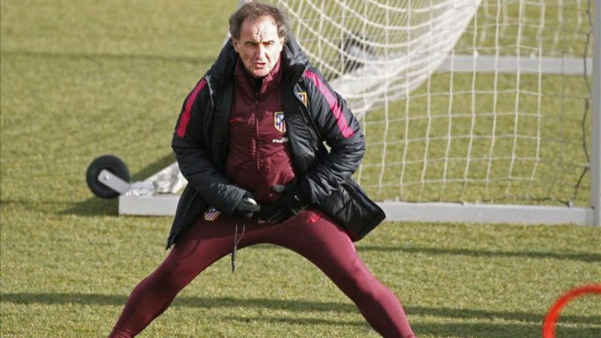 Óscar Ortega, el profe, preparador físico del Atlético de Madrid.-EFE / VÍCTOR LERENA
