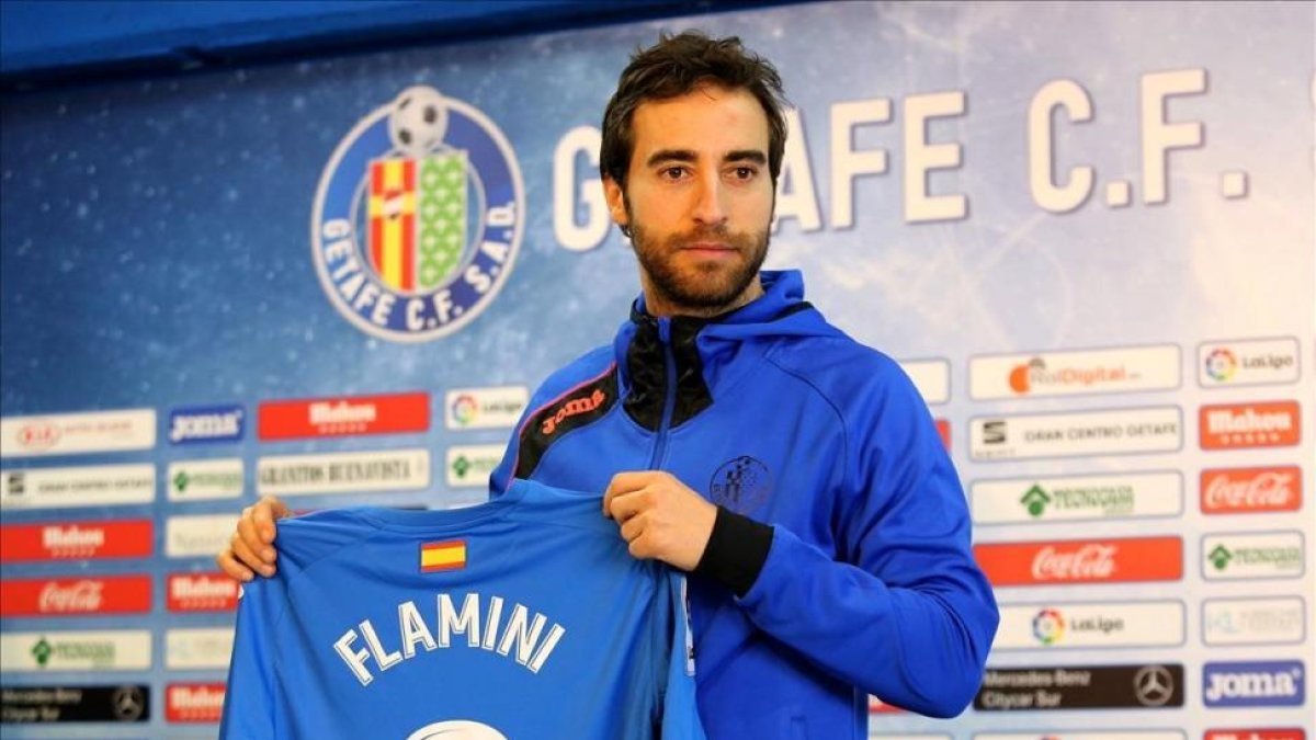 Flamini, durante su presentación como nuevo jugador del Getafe.-JUAN MANUEL PRATS