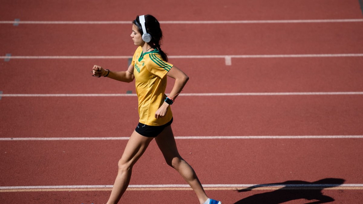 IMG-202Marina Peña entrenando en las pistas de atletismo de la Residencia Blume de Madrid. ECB