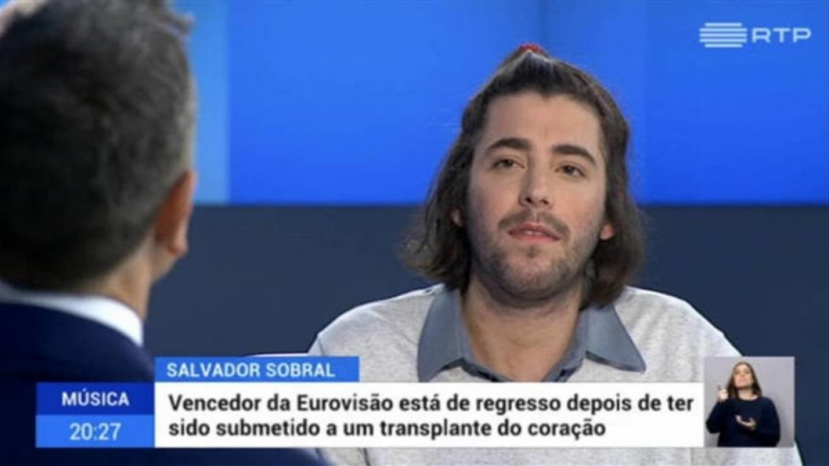 Salvador Sobral concede una entrevista televisiva en Portugal tras su trasplante de corazón.-RTP