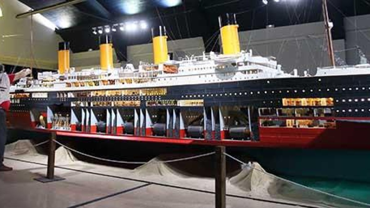 La joya de ‘Titanic. The reconstruction’ es la mayor réplica que existe del trasatlántico, con 12 metros de largo, 4,2 de alto y 3,9 de ancho.