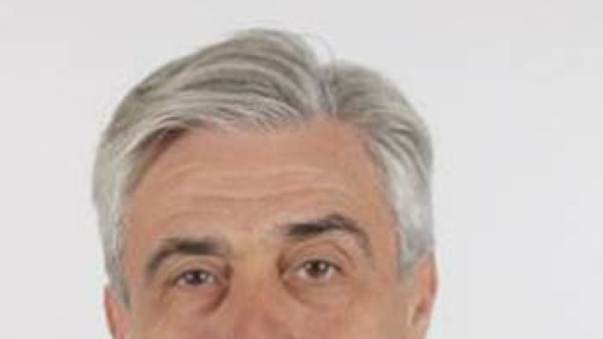 El portavoz adjunto del PP en el Senado, Tomás Burgos Beteta.-Foto: EL PERIÓDICO
