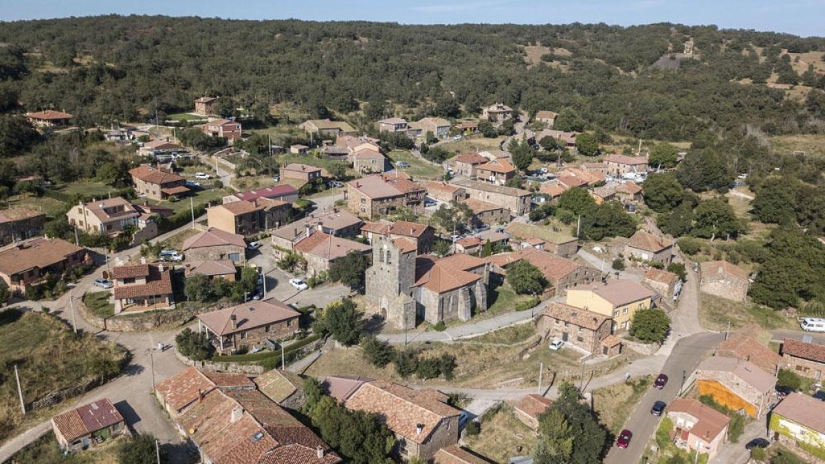 Foto aérea de la localidad de San Adrián de Juarros.-ISRAEL L. MURILLO