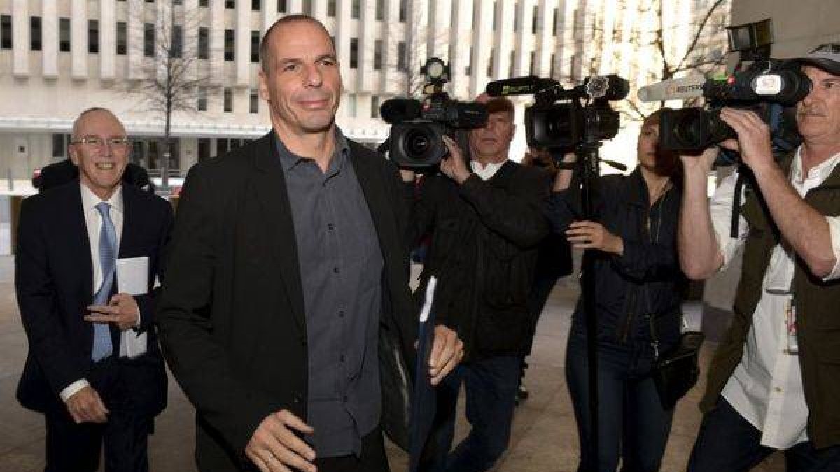 Varoufakis a su llegada al FMI.-Foto: MIKE THEILER / REUTERS