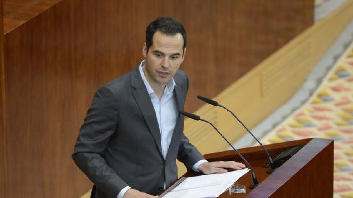 Ignacio Aguado en la Asamblea de Madrid.-DAVID CASTRO