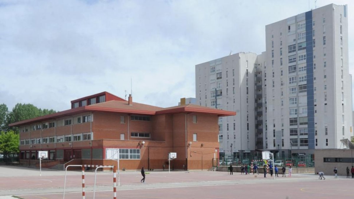 Vista exterior del colegio Jueces de Castilla.