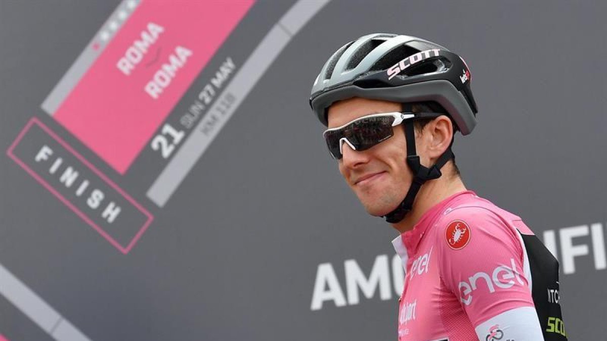 n una exhibición en Los Dolomitas Al pulsar, contabiliza la descarga Redacción deportes, 20 may (EFE).- El ciclista británico Simon Yates ofreció una nueva demostración de fuerza en la decimoquinta etapa del Giro de Italia.-EFE