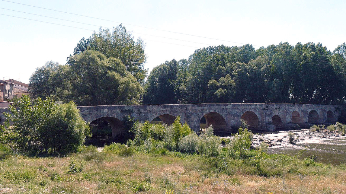 Puente romano sobre el río Arlanza en Tordómar. ECB
