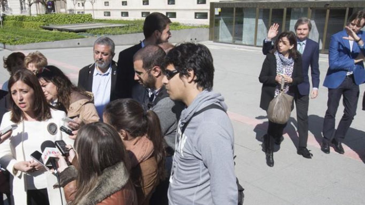 Los candidatos por Burgos del PP y PSOE al Congreso y al Senado registraron las listas en la Junta Electoral.-RAÚL OCHOA