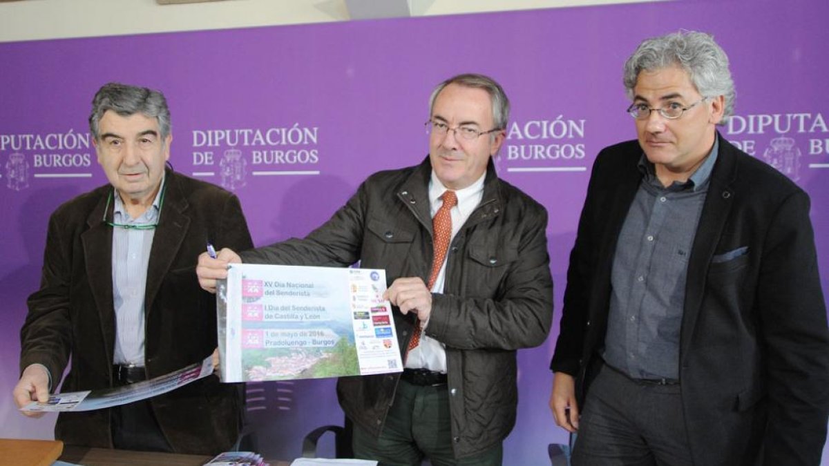 (De izq. a dch.) Arauzo, Carretón y Fernández durante la presentación de los actos ayer en la Diputación.-I. L.M.