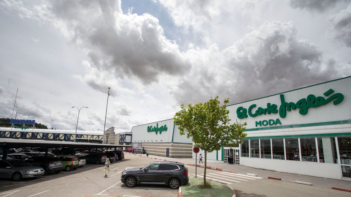 Instalaciones de El Corte Inglés ubicadas en Parque Burgos. TOMÁS ALONSO