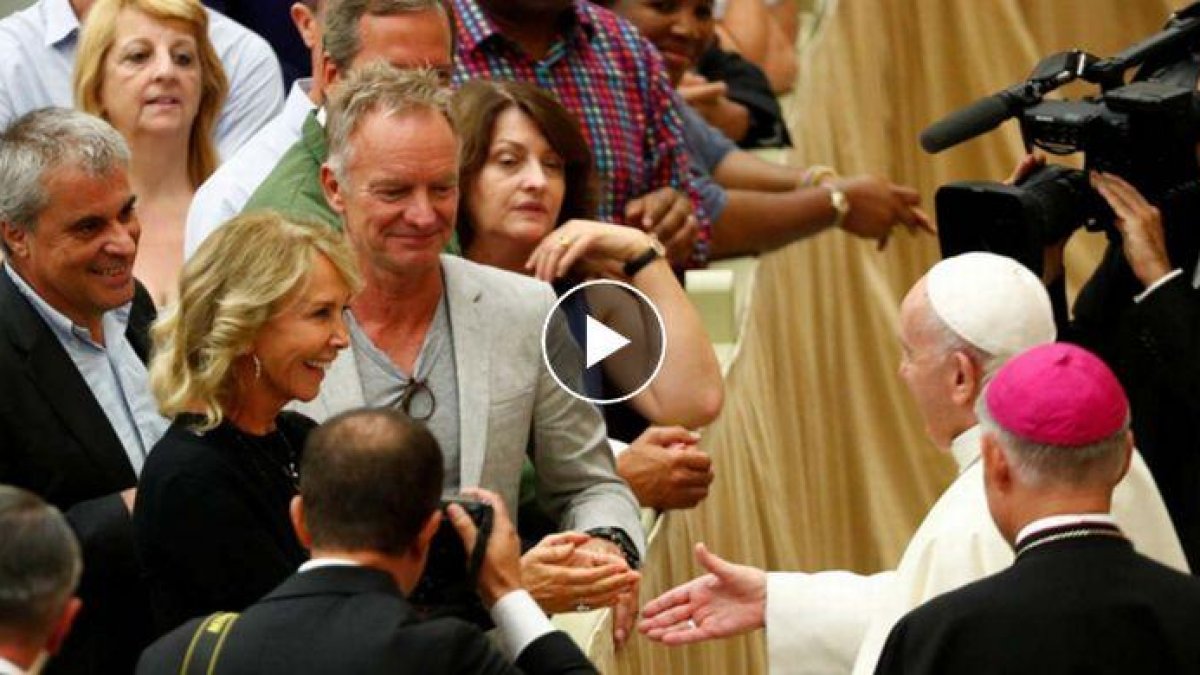Sting asiste a la audiencia del Papa en el Vaticano. /-MAX ROSSI (REUTERS / VÍDEO: EFE)